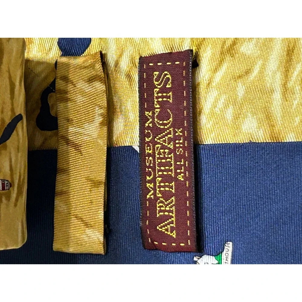 Museum Artifacts Necktie Lighthouses of the Mid Atlantic Nautical‎